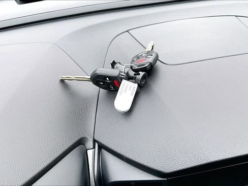 Used 2024 Subaru Crosstrek 2.0i image 12