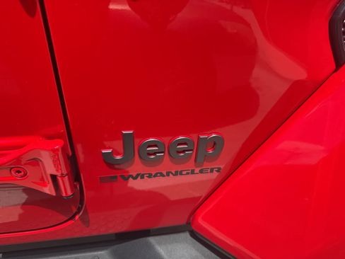 Used 2023 Jeep Wrangler Rubicon w/ Steel Bumper Group AWD/4WD image 6