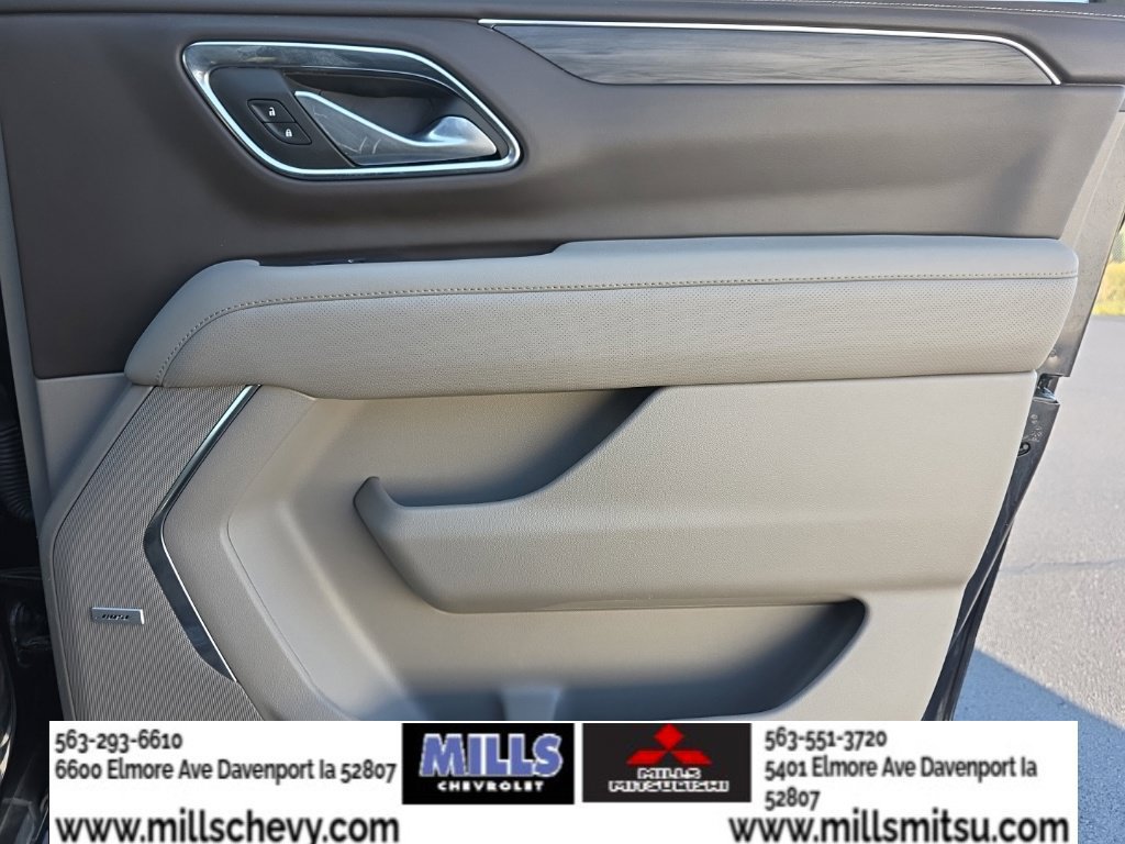 Used 2023 GMC Yukon XL SLT w/ SLT Premium Package AWD/4WD image 31