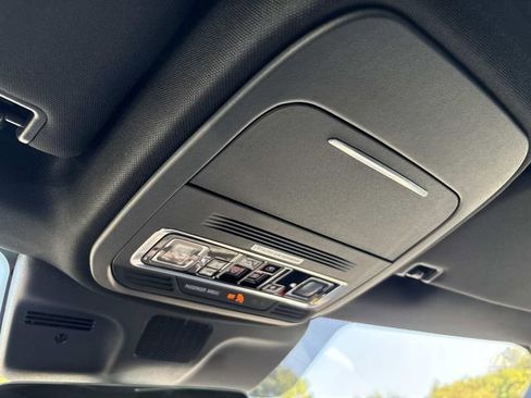 New 2025 Lincoln Navigator Reserve w/ Jet Appearance Package AWD/4WD image 30