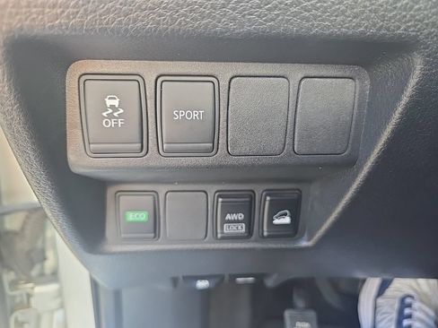 Used 2016 Nissan Rogue S w/ Appearance Package AWD/4WD image 22