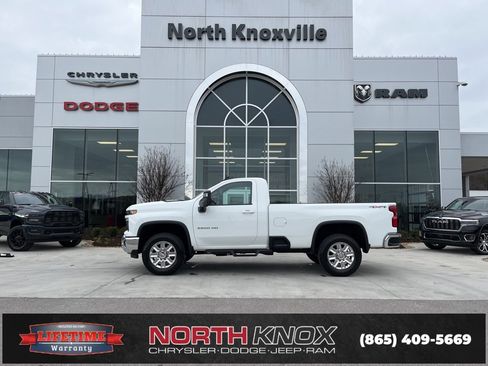 Used 2024 Chevrolet Silverado 2500 LT w/ Convenience Package image 2