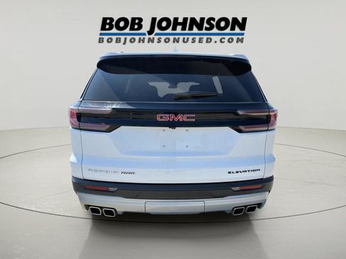 Used 2025 GMC Acadia Elevation w/ Elevation Premium Package AWD/4WD image 6