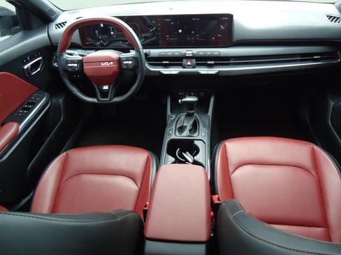 Used 2025 Kia K4 GT-Line w/ GT-Line Premium Package FWD image 11