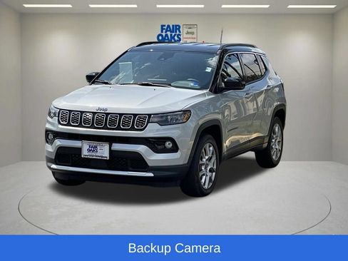 Certified 2025 Jeep Compass Limited AWD/4WD image 3