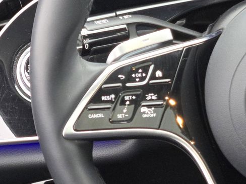 Used 2024 Mercedes-Benz E 350 4MATIC Sedan image 10