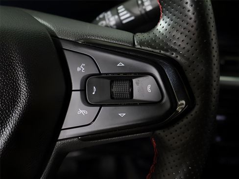 Used 2024 Chevrolet Trax RS image 39