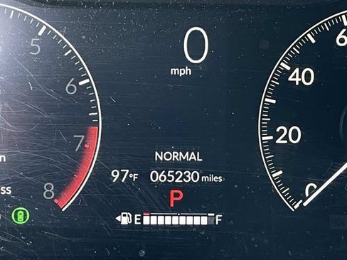 Used 2025 Honda HR-V Sport image 12