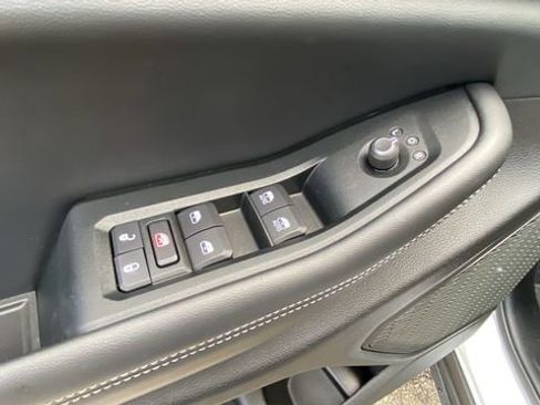 Used 2024 Jeep Grand Cherokee Laredo X w/ Luxury Tech Group I AWD/4WD image 17