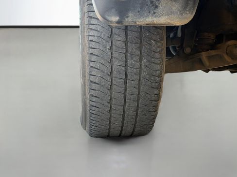 Used 2025 Chevrolet Silverado 2500 LTZ w/ LTZ Convenience Package image 44