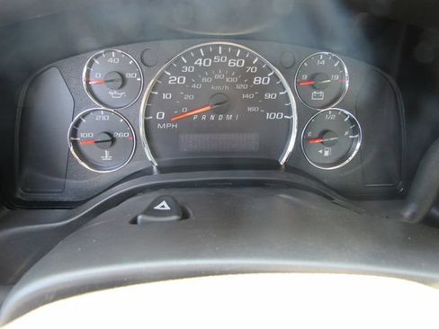 Used 2025 Chevrolet Express 2500 w/ Driver Convenience Package RWD image 13
