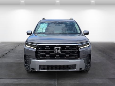 New 2026 Honda Pilot Touring image 4