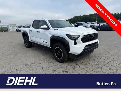 Used 2024 Toyota Tacoma TRD Off-Road w/ TRD Off Road Upgrade Package AWD/4WD image 1