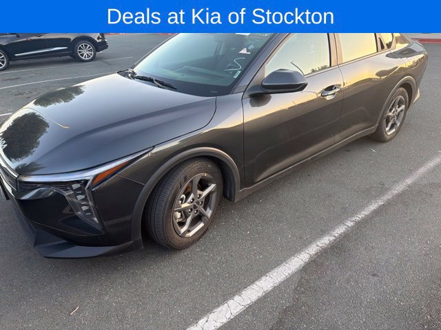 Certified 2025 Kia K4 FWD image 1