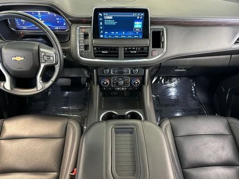 Used 2023 Chevrolet Suburban LT AWD/4WD image 15
