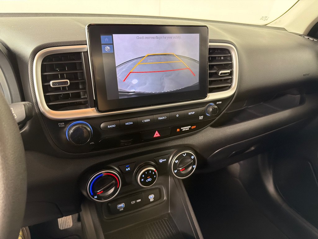 Used 2026 Hyundai Venue SE FWD image 15