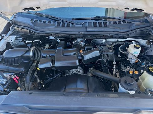 Used 2019 Ford F250 XLT w/ XLT Value Package image 19