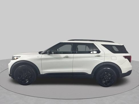 Used 2023 Ford Explorer ST-Line AWD/4WD image 31