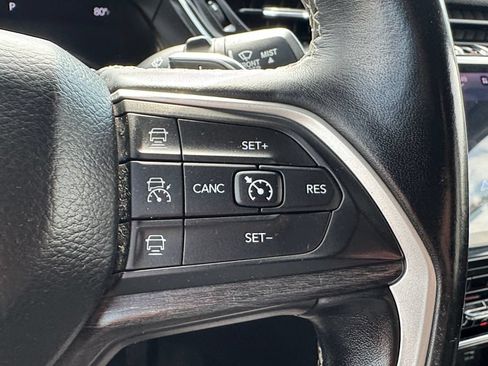 Used 2021 Jeep Grand Cherokee L Limited AWD/4WD image 16