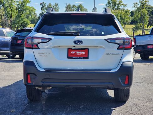 Used 2022 Subaru Outback Premium image 6