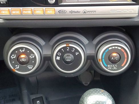 Used 2011 Scion tC image 30