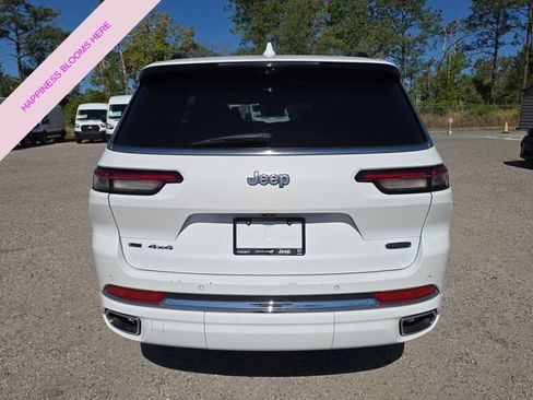 Certified 2021 Jeep Grand Cherokee L Overland w/ Luxury Tech Group IV AWD/4WD image 5
