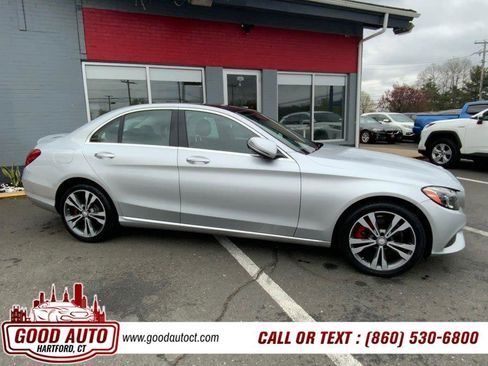 Used 2017 Mercedes-Benz C 300 4MATIC Sedan image 4
