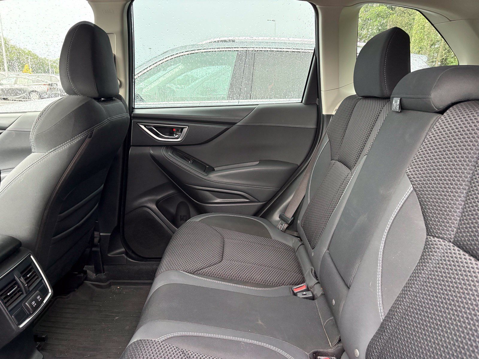 Used 2020 Subaru Forester Premium AWD/4WD image 9