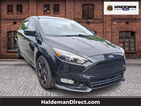 Used 2015 Ford Focus ST FWD image 1