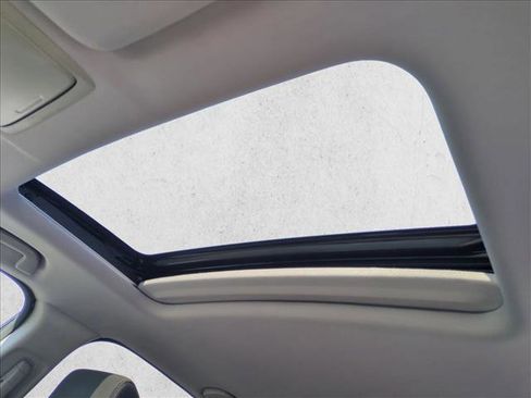 Used 2018 Honda CR-V EX image 11