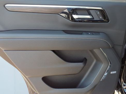 New 2026 Chevrolet Tahoe Premier image 9