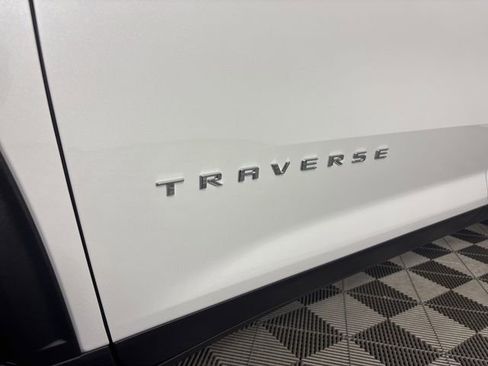 New 2026 Chevrolet Traverse LT w/ Sun and Wheel Package AWD/4WD image 37