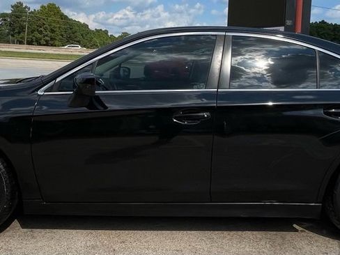 Used 2017 Subaru Legacy 2.5i Premium image 7