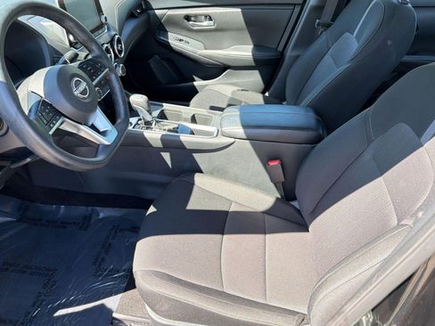 Used 2025 Nissan Sentra SV FWD image 5