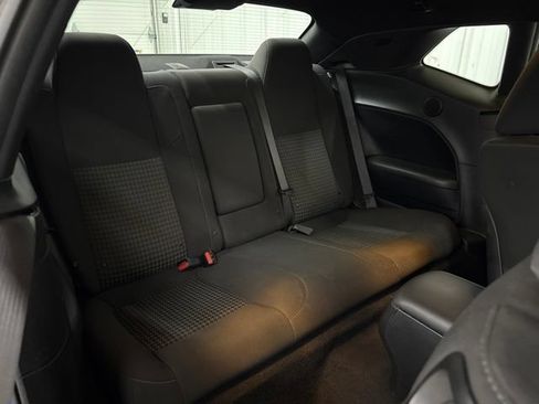 Used 2019 Dodge Challenger R/T RWD image 15