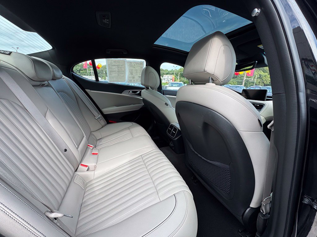 Used 2023 Genesis G70 2.0T w/ Sport Prestige Package AWD/4WD image 23