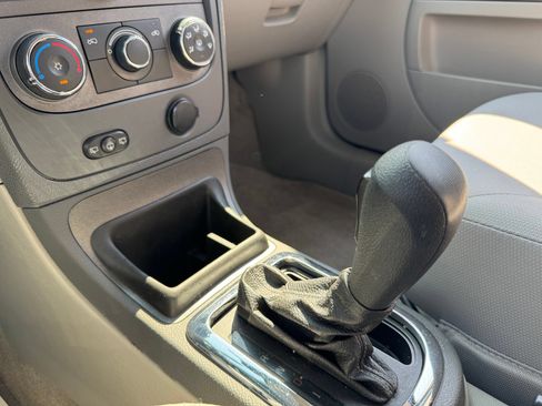 Used 2010 Chevrolet HHR LS FWD image 35
