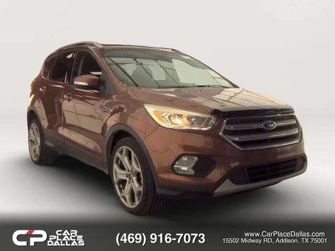 Used 2017 Ford Escape Titanium FWD image 2