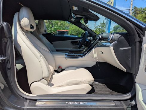 Used 2026 Mercedes-Benz CLE 450 4MATIC Cabriolet image 35