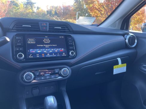 New 2025 Nissan Versa SR w/ Trunk Package image 19