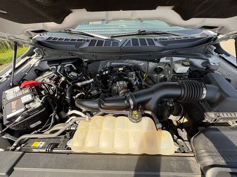 Used 2021 Ford F150 XLT AWD/4WD image 13