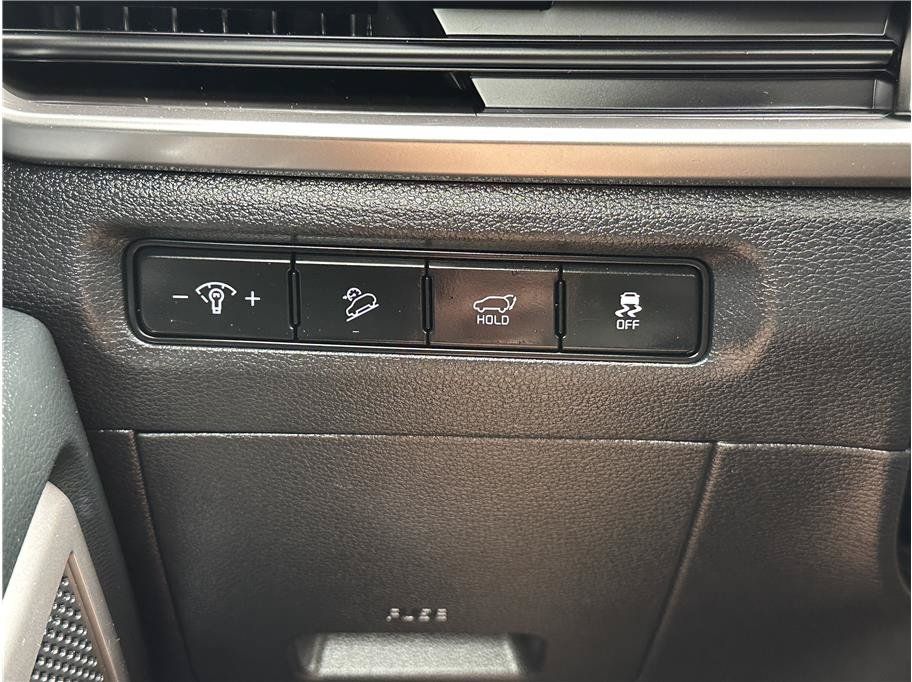 Used 2025 Kia Telluride S AWD/4WD image 27
