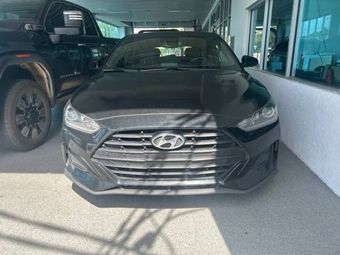 Used 2020 Hyundai Veloster 2.0 Premium FWD image 2
