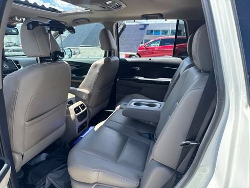 Used 2016 Honda Pilot Touring image 7