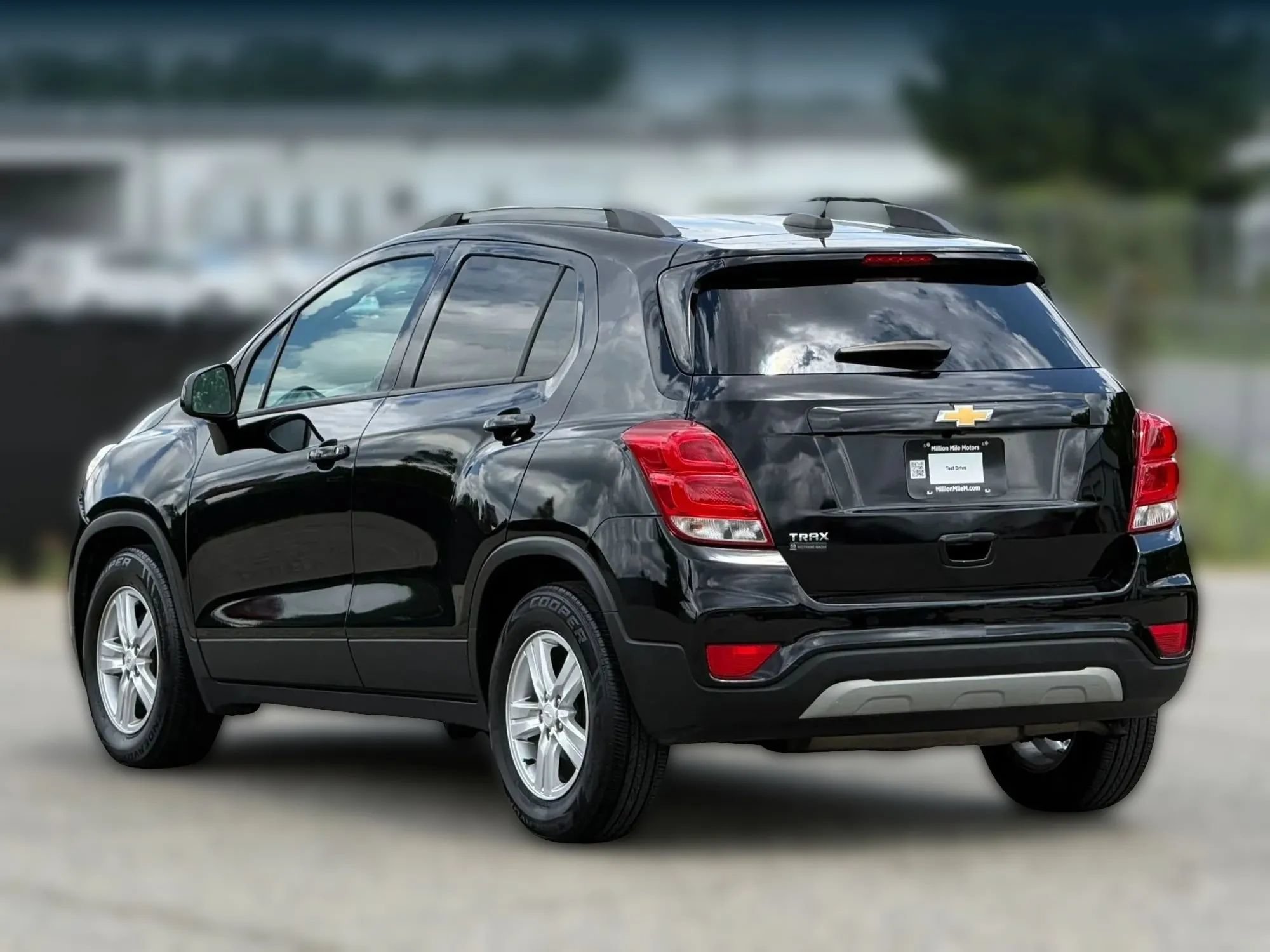 Used 2021 Chevrolet Trax LT FWD image 10