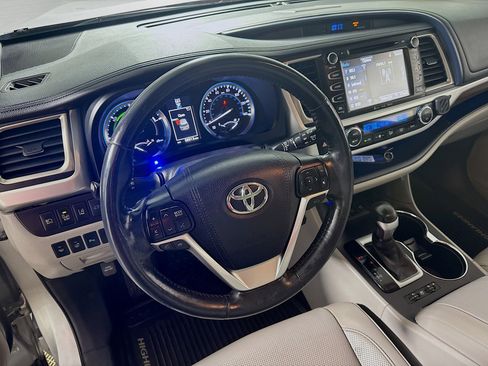 Used 2016 Toyota Highlander Limited Platinum image 24