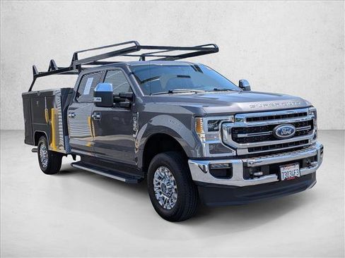 Used 2021 Ford F350 Lariat w/ Lariat Ultimate Package AWD/4WD image 3