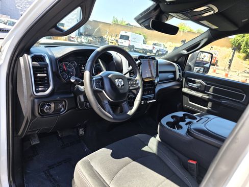 Certified 2025 RAM 2500 Big Horn AWD/4WD image 10