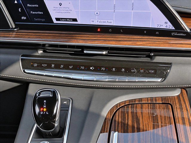 Used 2023 Cadillac Escalade Premium Luxury AWD/4WD image 22