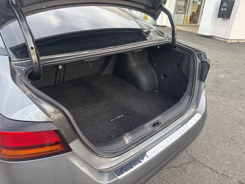 Used 2022 Nissan Altima 2.5 SR w/ Midnight Edition Package image 10